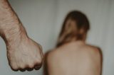 Homem estupra a vizinha horas antes de se casar e diz que foi ‘despedida’