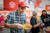 ‘O que incomoda é pobre comendo bem’, diz cozinheira que doou acarajés ao MTST