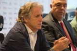 Benfica se irrita com postura de Jorge Jesus em assédio do Flamengo e clima piora antes de clássico