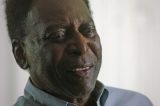 Pelé volta a ser internado no hospital Albert Einstein, para tratar câncer de cólon