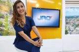 Apresentadora da Globo que mandou beijo para parte íntima de telespectador diz que episódio foi “constrangedor”