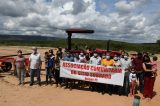 Gonzaga Patriota entrega trator para povoado de Sobrado, em Buíque, e anuncia envio de emendas para saúde e construção de passagem molhada  