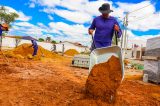 Prefeitura de Juazeiro inicia obras de praças no bairro Centenário e no distrito de Juremal e população comemora novos espaços de lazer