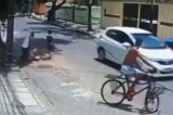 Criminosos que confessaram assaltar e arrastar idosa são soltos Criminosos que confessaram assaltar e arrastar idosa são soltos