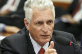 Indulto de Bolsonaro a Daniel Silveira é para que deputado “não abra o bico”, diz Rogério Correia