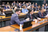 Sessão sobre compra de material escolar com sobrepreço tem tumulto