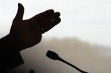 “O sem dedinho faz mal”, diz Bolsonaro numa alusão a Lula em conversas com crianças