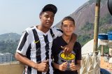 Escolinha de futebol no Favela do Cerro Corá (RJ) é destaque como oportunidade para jovens