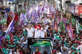 Lula segue agenda no Nordeste e faz caminhada em Maceió