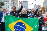 Na véspera da eleição, Lula arrasta multidão em SP ao lado de Alckmin, Haddad e Márcio França (vídeo)