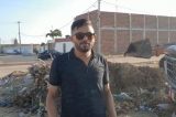 Cansado de esperar da Prefeitura, Marquinhos do N4 realiza limpeza pública no N4 em Petrolina