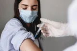 HPV: por que vacina que ajuda a prevenir diferentes tipos de câncer tem pouca adesão no Brasil?