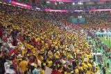 Durante o primeiro jogo, torcida do Equador grita: ‘Queremos cerveja’