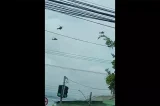 Em Manaus, bolsonaristas avistam helicópteros no céu e se iludem: “começou!” (vídeo) Em Manaus, bolsonaristas avistam helicópteros no céu e se iludem: “começou!” (vídeo)