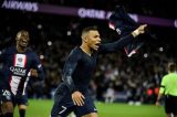 Neymar é expulso mas PSG vence Strasbourg com gol de Mbappé nos acréscimos