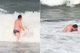 Fã filma Marrone levando ‘caldo’ na praia