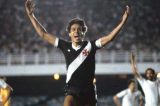 Ídolo do Vasco, Roberto Dinamite se vai aos 68 anos