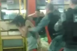 VÍDEO: mulher é agredida no rosto por policial militar após descer de ônibus