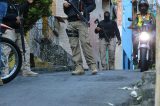 Homem joga salgados na cara de vendedor e é morto com 4 tiros Homem joga salgados na cara de vendedor e é morto com 4 tiros