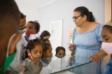 Alunos da Escola Municipal Santa Inês, no distrito de Maniçoba, visitam exposição “Palavras” no Quintal do Poeta Alunos da Escola Municipal Santa Inês, no distrito de Maniçoba, visitam exposição “Palavras” no Quintal do Poeta