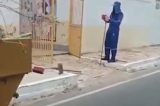 Prefeito Simão Durando manda limpar terreno da própria sogra