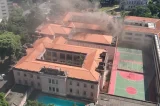 Incêndio em colégio de BH: 40 pessoas foram levadas ao hospital Incêndio em colégio de BH: 40 pessoas foram levadas ao hospital