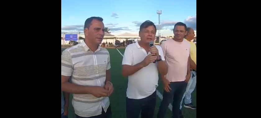 Uauá: Depois de 11 anos, Prefeito Marcos Lobo faz bola rolar no Estádio Franciscão; veja vídeo