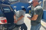 Pai é preso suspeito de engravidar filha adotiva de 16 anos