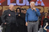 Requião diz que sua questão com Lula não é pessoal, mas sim a retomada da Petrobrás e da Eletrobrás Requião diz que sua questão com Lula não é pessoal, mas sim a retomada da Petrobrás e da Eletrobrás