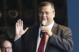 Dino interrompe depoimento após bate-boca e palavrões entre deputados Dino interrompe depoimento após bate-boca e palavrões entre deputados