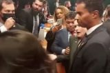 Vídeo de outro ângulo comprova que Márcio Jerry não assediou bolsonarista Julia Zanatta; ASSISTA