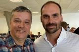 Eduardo Bolsonaro é sócio de empresa nos EUA que dissemina fake news e apoiou o 8 de janeiro