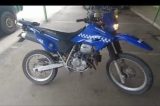 Motoboy comete infração e bate em moto da GCM