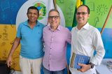 Prefeitura de Juazeiro recebe novo ônibus para reforçar transporte escolar