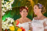 Amigas que oravam juntas pela ‘cura gay’ de familiares se apaixonam: ‘Vivemos um amor de verdade’
