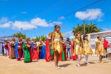 Festa dos Colonos em Itamotinga celebra história de Jesus Cristo em emocionante desfile cívico