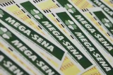 Mega-Sena acumula e prêmio vai a R$ 60 milhões Mega-Sena acumula e prêmio vai a R$ 60 milhões