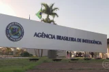 Chefe da Abin convocou reunião de emergência durante ação da PF. Diretoria da agência tentou obstruir busca e apreensão