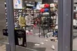 Em ambiente de insegurança e crise social, EUA enfrentam onda crescente de ataques a lojas e supermercados Em ambiente de insegurança e crise social, EUA enfrentam onda crescente de ataques a lojas e supermercados