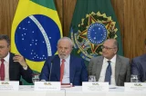 Pesquisa interna preocupa Planalto. Em 60 dias, saldo entre “ótimo e bom” e “ruim e péssimo” cai 7 pontos percentuais Pesquisa interna preocupa Planalto. Em 60 dias, saldo entre “ótimo e bom” e “ruim e péssimo” cai 7 pontos percentuais
