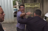 Ousado: Filho de médico assassinado em 2018 chega ao fórum agitado, xinga imprensa e defende “Eu sou inocente, vocês vão ver”
