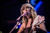 Casais baianos relatam prejuízos de R$ 8 mil com ingressos falsos para show de Taylor Swift