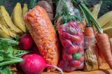 Mulheres agricultoras vendem cestas com produtos agroecológicos de Lençóis Mulheres agricultoras vendem cestas com produtos agroecológicos de Lençóis