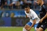 Em duelo de tricolores, Bahia perde para o Grêmio Em duelo de tricolores, Bahia perde para o Grêmio