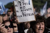 Argentinos saem hoje às ruas em protesto contra ditadura de Milei