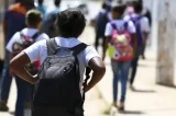 6 em cada 10 jovens fora da escola voltariam a estudar se tivessem ensino noturno