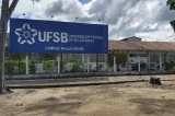 Falso professor é preso em flagrante dentro de universidade na Bahia Falso professor é preso em flagrante dentro de universidade na Bahia