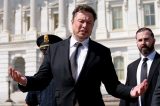 Musk agora acusa Austrália de censura após atrito com Moraes