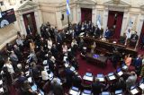 Senadores aumentam próprio salário em 170% na Argentina em meio à crise