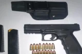 Motorista embriagado é preso quando dirigia veículo na contramão no Norte baiano; homem ainda levava arma